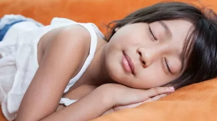 Ketahui Cara Melatih Anak Tidur Sendiri