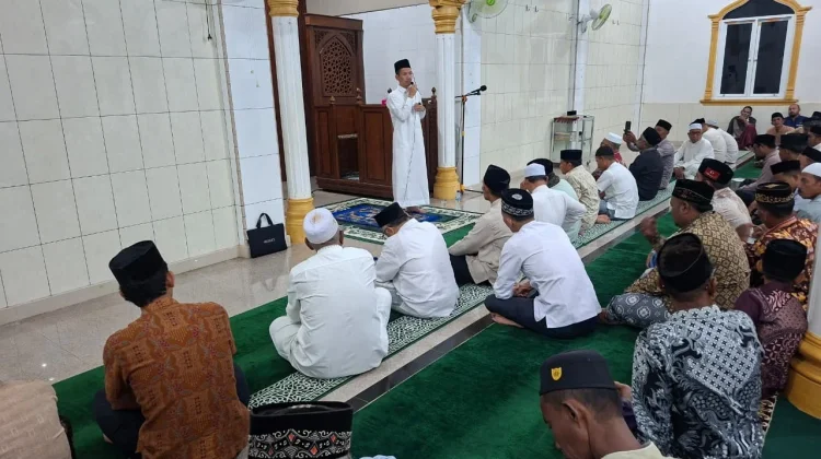 Forkopimcam Samatiga Melaksanakan Kegiatan Magrib Mengaji di Paya Lumpat