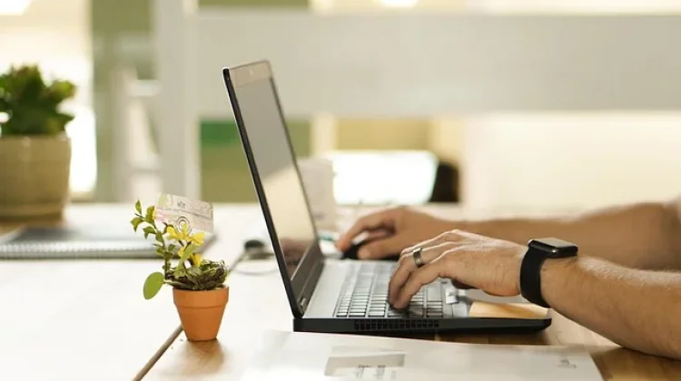Tips Bekerja WFH dengan Aman dan Produktif