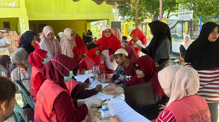 Dukung Germas Puskesmas Meureubo Bersama Masyarakat Oahraga Jalan Santai dan CKG
