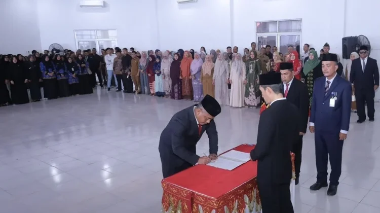 Bupati Aceh Barat Minta Pejabat Baru Perkuat Kinerja Pemerintahan