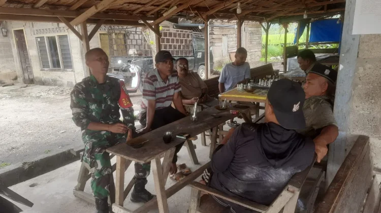 Babinsa Kodim 0110/Abdya Sosialisasikan Pencegahan Karhutla pada Warga