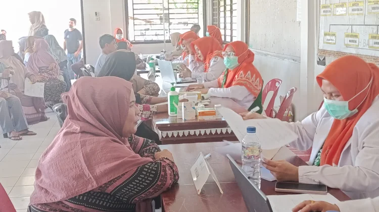 Puskesmas Cot Seumereung Tracing TB dan CKG Masyarakat di Desa Suak Timah
