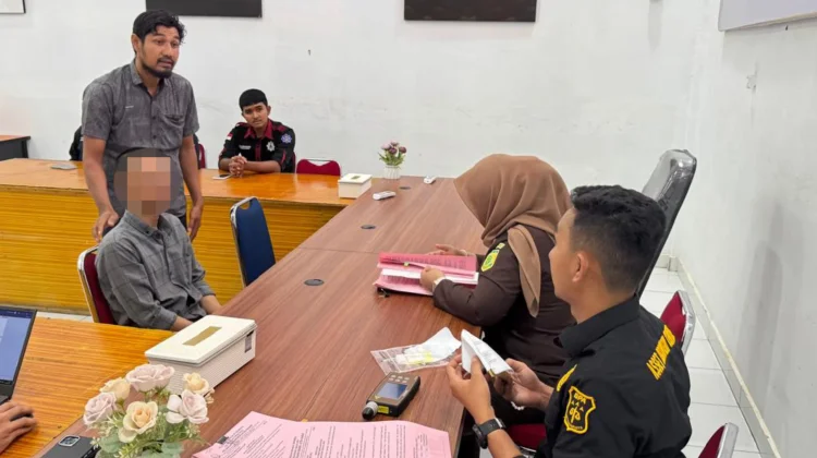 Tiga Tersangka Narkotika Dilimpahkan ke Kejari Aceh Barat Bersama Barang Bukti