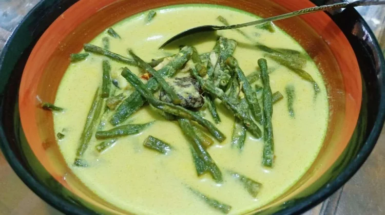 Cara Membuat Gulai Kuning Teri Kacang Panjang Enak