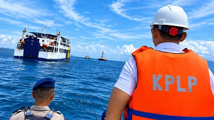 KSOP, Polairud dan TNI AL Lakukan Evakuasi Gabungan KMP Teluk Sinabang