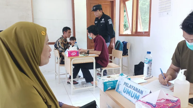 Bupati Simeulue Buka Kegiatan Pelayanan Kesehatan Bergerak di Pulau Teupah