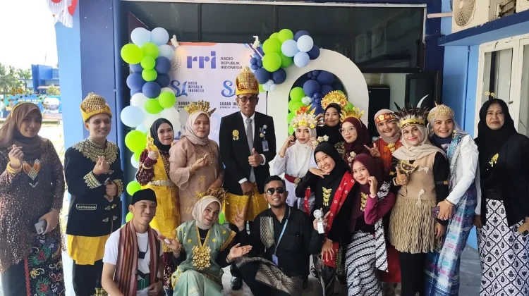 Generasi Muda Lestarikan Pakaian Adat, Jaga Jati Diri Indonesia