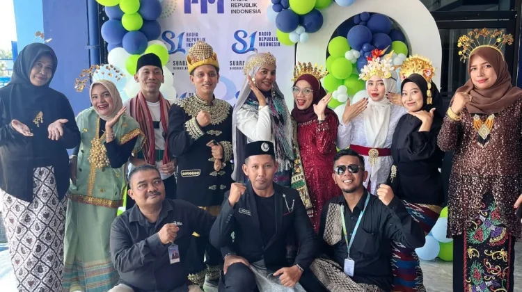 Generasi Muda Lestarikan Pakaian Adat, Jaga Jati Diri Indonesia
