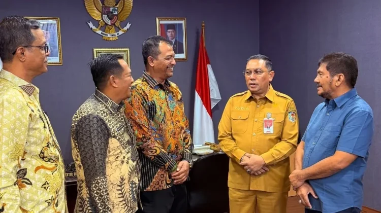 Nagan Raya Serahkan Dokumen Pembentukan Dua BUMD ke Kemendagri