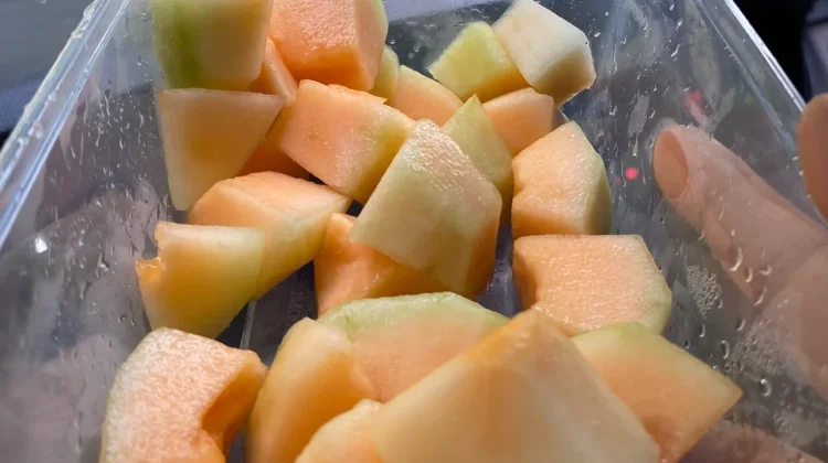 Buah Melon, Segar dan Kaya Nutrisi yang Bisa Bantu Menjaga Kadar Kolesterol