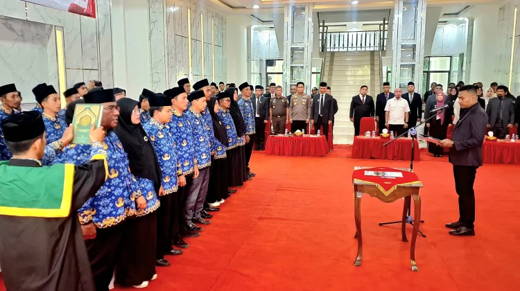 Bupati Abdya Lantik Pejabat Administrator dan Pengawas, Tekankan Integritas ASN