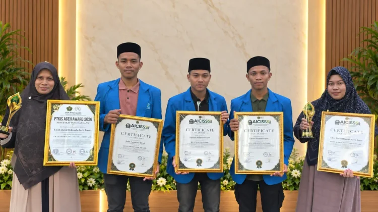 STAI Darul Hikmah Raih 5 Penghargaan, dari Transformasi Digital hingga Forum Akade