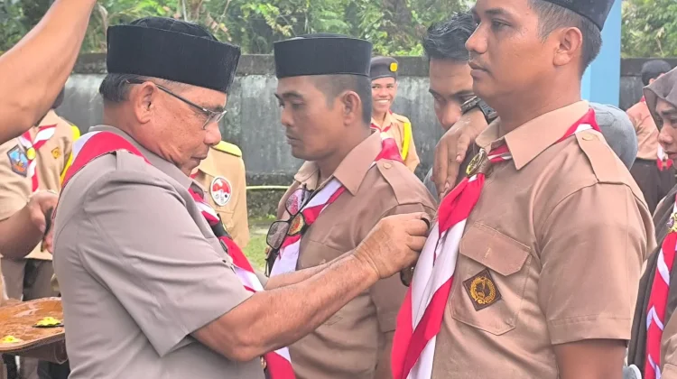 Lantik Mabigus Pramuka, Wabup Simeulue Ingatkan Bijak Bermedia Sosial