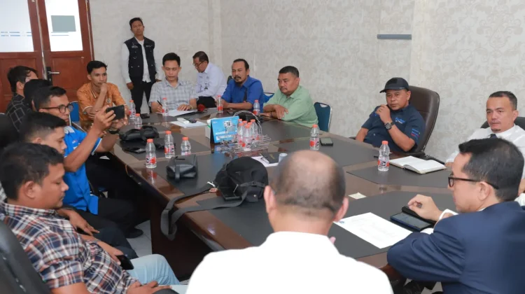 Rektor UTU Perkuat Silaturahmi dan Kemitraan Bersama Wartawan Aceh Barat