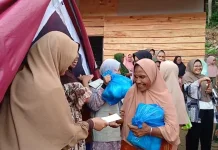 Kolaborasi ISN dan Komunitas Salurkan Logistik Ramadan