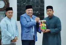 Safari Ramadan, Bupati TRK Serahkan Bantuan Keagamaan