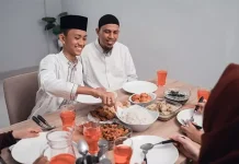 Mengatur Porsi Makan saat Berbuka