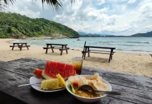 Pesona Keindahan Pantai Padu dengan  Kuliner Sederhana