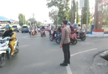 Polres Aceh Barat Gelar Strong Point Sore Atur Lalu Lintas