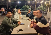 Dingin Puncak Salak Hangat Dengan Kopi dan Sahabat
