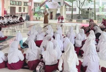 Santri RIAB Gelar Pesantren Kilat Ramadan di SD Percontohan