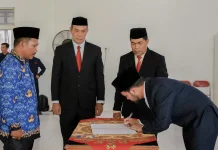 Wabup Aceh Barat Tekankan Disiplin dan Integritas saat Lantik Pejabat