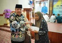 Bupati TRK Serahkan Zakat Rp5,55 Miliar kepada Mustahik Jelang Idulfitri 1447 H