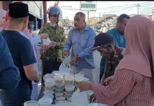 Dunia Acc & HP Meulaboh–Nagan Raya Bagikan 500 Porsi Kanji Rumbi