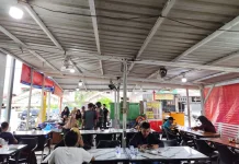 Mulai Berjualan, Lapak Nasi Gurih Diserbu Pembeli Pagi