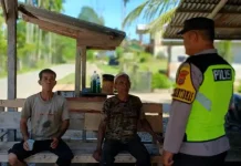 Polsek Woyla Timur Gelar Patroli Dialogis Siang Hari