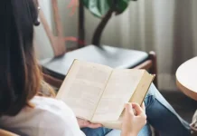 Kebiasaan Membaca Bantu Jaga Kemampuan Kognitif di Masa Tua