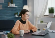 WFH, WFO, dan Hybrid di Era Digital Sebagai Sistem Kerja Fleksibel
