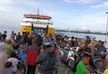 Penumpang dari Pulau Simeulue Padati Pelabuhan Kuala Bubon