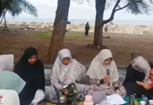 Kunjungan Wisatawan ke Pantai Batu Putih Meningkat di Akhir Pekan
