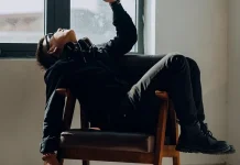 Mengatasi Overthinking Berlebihan: Kenali Penyebab dan Cara Mengendalikannya