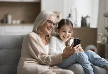 Tips Akses Media Sosial Anak Harus Diawasi
