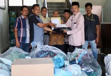 Kemendagri Salurkan Bantuan Perlengkapan Ibadah untuk Korban Banjir Aceh Barat