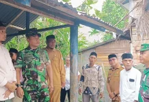 Personil TNI Korem 012/ TU Rehabilitasi Fasilitas Panti Asuhan Istiqamatuddin