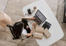 Tips Perempuan Perlu Melek Teknologi di Era Digital