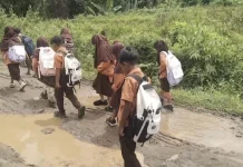 Warga Beutong Ateuh Banggalang Keluhkan Jalan Berlumpur Pascabencana