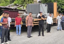 Bupati Simeulue Tinjau Kedatangan Mesin Pembangkit Listrik