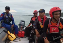 Satpol Airud Aceh Barat Dikerahkan Lakukan Pencarian Remaja Terseret Ombak