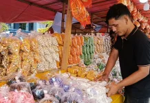 Pedagang Musiman Kue Lebaran Ramai di Meulaboh jelang Idul Adha