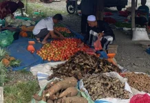 Hanya Digelar Setiap Rabu, Pasar Ini Tetap Bertahan hingga Kini