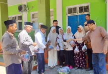 Sembelih 8 Hewan Qurban, MAN 1 Aceh Barat Bagikan 200 Paket Daging Siswa Kurang Mampu