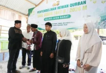Polres Aceh Barat Bagikan Daging Kurban Iduladha 1447 H