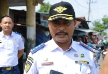 Dishub Aceh Barat Tertibkan Kendaraan Antrean BBM Parkir Sembarangan