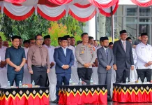 Plt Sekda Kurdi, Melantik Ratusan Tuha Peut Gampong