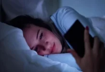 SScroll TikTok sebelum Tidur, Apa Dampaknya bagi Kualitas Istirahat